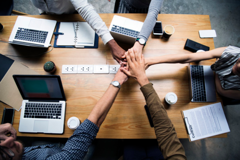 communication-with-team(1)
