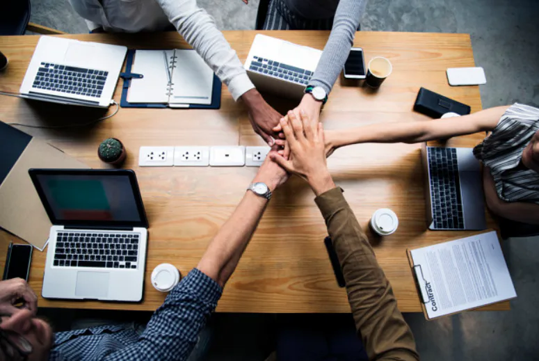 communication-with-team(1)